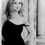 melanie-kinnaman-23cae697-d084-46f8-819e-8430ea729a6-resize-750-2076656289